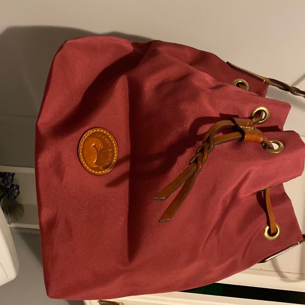 Burgundy shoulder bag